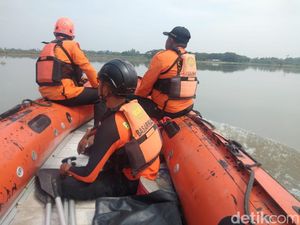 Sepekan Pencarian Anak 8 Tahun yang Tenggelam di Waduk Blitar Masih Nihil Sepekan Pencarian Anak 8 Tahun yang Tenggelam di Waduk Blitar Masih Nihil