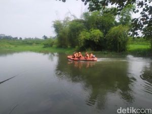 Pencarian Anak 8 Tahun Tenggelam di Waduk Blitar Diperluas ke Tulungagung Pencarian Anak 8 Tahun Tenggelam di Waduk Blitar Diperluas ke Tulungagung