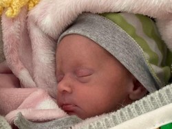 Kisah Bayi Prematur Berjuang Hidup di Kota yang Diserang Rusia