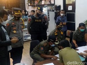 Viral Video Pengunjung Ricuh, Kafe di Pekalongan Ditutup Satpol PP Viral Video Pengunjung Ricuh, Kafe di Pekalongan Ditutup Satpol PP