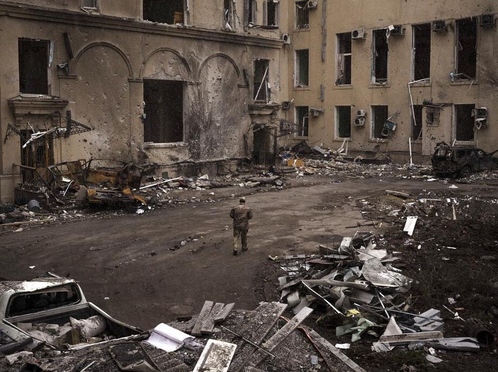 Kisah Pilu Dokter Selamatkan Warga Ukraina yang Buta Gegara Ledakan Bom