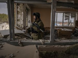 Zelensky: Sebagian Besar Tentara Rusia Fokus Serang Donbas Zelensky: Sebagian Besar Tentara Rusia Fokus Serang Donbas