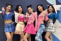 Fashion Y2K, Outfit Red Velvet 