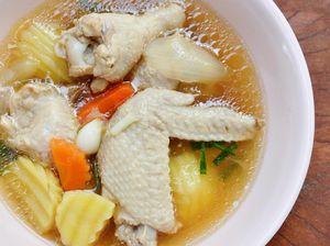 Kumpulan Tips dan Resep Bikin Sop Ayam Kuah Bening yang Gurih Kumpulan Tips dan Resep Bikin Sop Ayam Kuah Bening yang Gurih