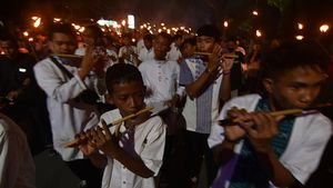 Semringah Pawai Obor Jelang Ramadan di Jakarta
