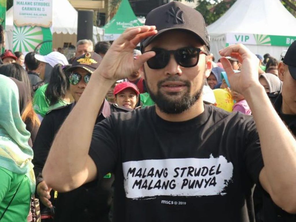 Cerita Teuku Wisnu Datangkan Ambulans saat Tragedi Kanjuruhan Malang Cerita Teuku Wisnu Datangkan Ambulans saat Tragedi Kanjuruhan Malang