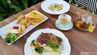 Kafe Mewah The Manor Tawarkan Beefsteak Australia yang Juicy