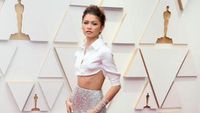 Daftar Artis Berbusana Terbaik Oscar 2022, Zendaya Hingga Mila Kunis
