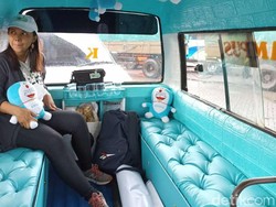 Angkot Sultan di Jember Berinterior Mewah Bak Istana Raja