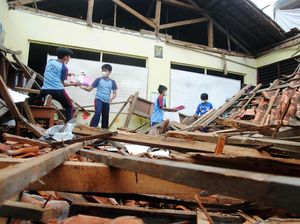 Begini Kondisi Dua SD di Bogor yang Ambruk Akibat Hujan Begini Kondisi Dua SD di Bogor yang Ambruk Akibat Hujan