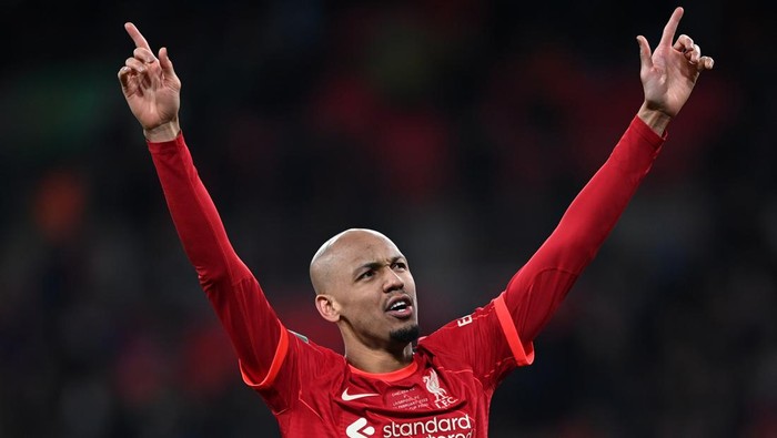 LONDON, ENGLAND - FEBRUARY 27: Fabinho of Liverpool celebrates following their teams victory in the penalty shoot out  during the Carabao Cup Final match between Chelsea and Liverpool at Wembley Stadium on February 27, 2022 in London, England. (Photo by Shaun Botterill/Getty Images)