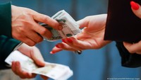 Bank-bank di Rusia Mulai Krisis Uang Tunai