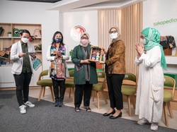 Gandeng Tokopedia, Dekranasda DKI Resmikan Toko JakArtisan di Jakarta