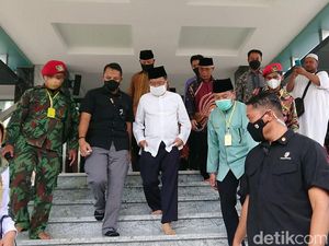 Resmikan Masjid di Tulungagung, JK Berpesan tentang Kerukunan