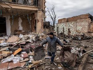 Desa-desa di Sekitar Ibu Kota Kiev Hancur Akibat Serangan Rusia Desa-desa di Sekitar Ibu Kota Kiev Hancur Akibat Serangan Rusia