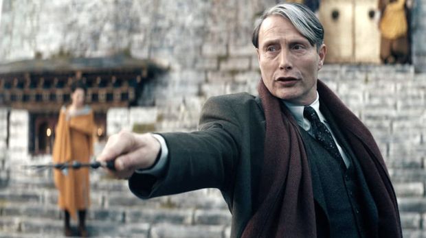 Mads Mikkelsen dalam Fantastic Beasts 3 Mads Mikkelsen, pemeran Gellert Grindelwald dalam Fantastic Beasts 3: The Secrets of Dumbledore.