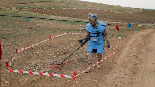 Kisah Para Perempuan Pemberani, Mencari Ranjau ISIS di Irak