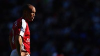Mikael Silvestre membuat kejutan usai meninggalkan MU dan pindah ke Arsenal pada musim 2008/2009. Bek Prancis itu menerima rayuan Arsene Wenger untuk menyebrang ke London. Ia dua musim berseragam merah Arsenal, dengan catatan 43 penampilan dan bikin 3 gol. (Foto: Laurence Griffiths/Getty Images)