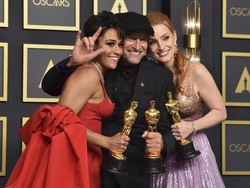 5 Momen Bersejarah di Oscar 2022 yang Teralihkan Tamparan Will Smith