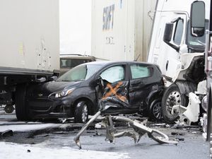 Ngeri! Penampakan Kecelakaan Beruntun yang Tewaskan 3 Orang di AS