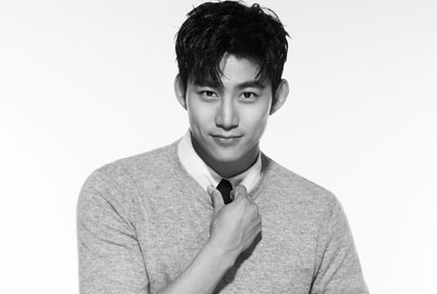 Terkenal sebagai rapper 2PM yang jago akting, Taec Yeon juga merupakan mantan artis JYP Entertainment
