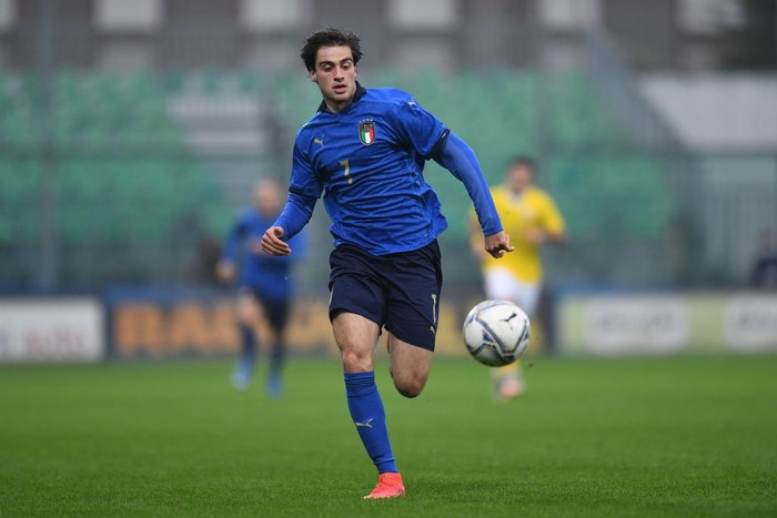 SASSUOLO, ITALY - NOVEMBER 15: Gaetano Pio Oristanio of Italy U20  in action during the match between Italy U20 and Romania U20 at Enzo Ricci Stadium on November 15, 2021 in Sassuolo, Italy. (Photo by Alessandro Sabattini/Getty Images)
