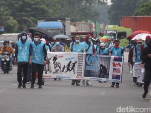 Pengungsi Afghanistan di Sidoarjo Kembali Turun ke Jalan, Lalin Gedangan Padat Pengungsi Afghanistan di Sidoarjo Kembali Turun ke Jalan, Lalin Gedangan Padat