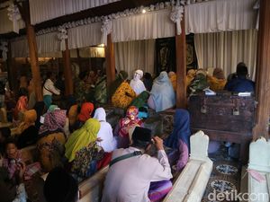 Jelang Ramadan, Peziarah Makam Sunan Kudus Capai 5.000 Orang Sehari