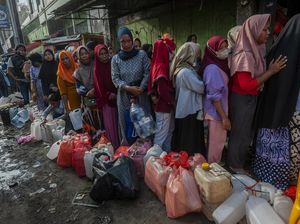 Emak-emak di Lebak Antre hingga 8 Jam Demi Minyak Goreng