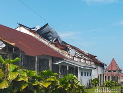 30 Rumah Warga Blitar Rusak Diterjang Angin Kencang