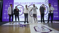 Menpora Zainudin Amali mengatakan hadirnya Ronaldinho akan membangkitkan gairah sepakbola di Tanah Air, khususnya anak-anak muda yang sekarang sedang gandrung sepakbola.