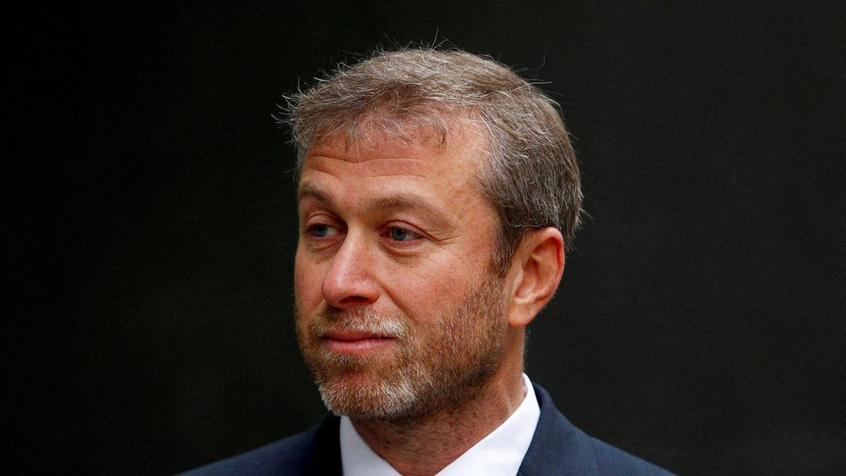 Roman Abramovich keracunan cokelat yang dimakan (REUTERS/Andrew Winning)