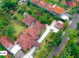9 Potret Rumah Mewah Mayangsari di Purwokerto, Rusa Berkeliaran di Halaman 9 Potret Rumah Mewah Mayangsari di Purwokerto, Rusa Berkeliaran di Halaman