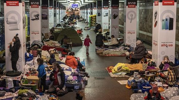 Sebulan Warga Kharkiv Tinggal di Bawah Tanah, Begini Kondisinya