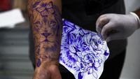 Inspiratif! Bekas Luka Badan Diubah Jadi Karya Tato di Brasil