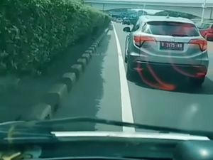 Viral Ambulans Terhalang Mobil di Tol Cawang, Begini Penelusuran Polisi Viral Ambulans Terhalang Mobil di Tol Cawang, Begini Penelusuran Polisi