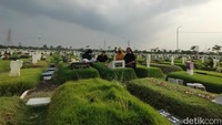 Doa Ziarah Kubur Singkat yang Dapat Diamalkan Muslim