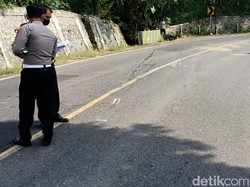 Dua Pelajar di Ponorogo Tewas Usai Motornya Adu Banteng dengan Truk