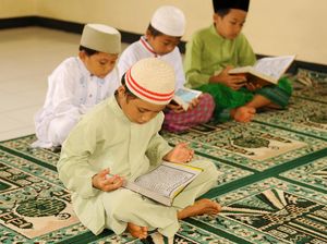 4 Orang yang Tidak Diwajibkan Sholat Lima Waktu, Siapa Mereka? 4 Orang yang Tidak Diwajibkan Sholat Lima Waktu, Siapa Mereka?