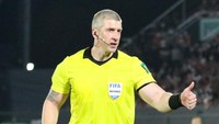 Perkenalkan wasit Anderson Daronco asal Brasil. Foto: Getty Images/Christian Alvarenga