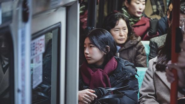 Bae Suzy dalam teaser 'Anna'