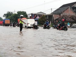 Foto-foto Banjir di Jalur Pantura Pasuruan