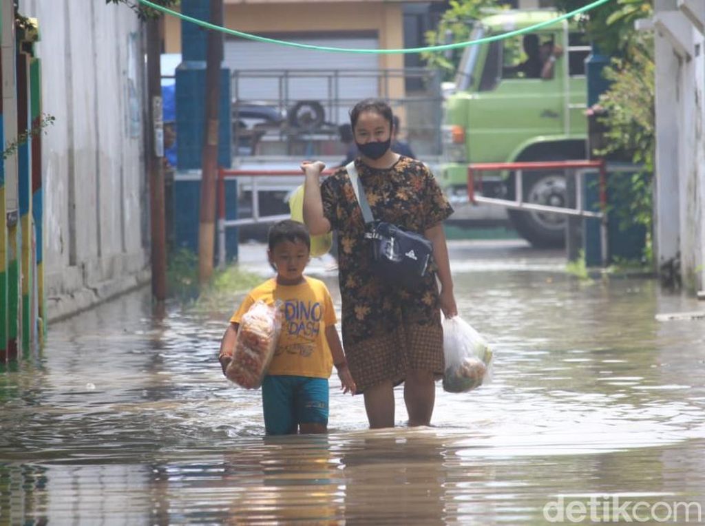3 Bulan 4 Kali Banjir Pasuruan, Warga: Tak Tahu Lagi Harus Ngadu ke Mana