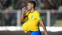 Bruno Guimares mencetak gol ketiga Brasil di menit ke-66. Brasil memaksimalkan kesalahan Franz Gonzalez yang kehilangan bola di lapangan tengah. Skor 3-0 untuk Brasil.