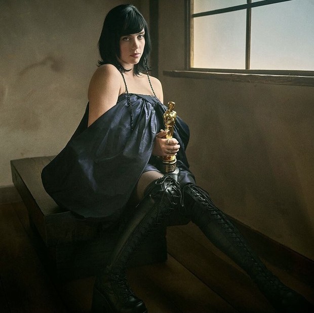 Billie Eilish salah satu peraih piala Oscar 2022/