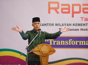 Ganjar Berikan Bantuan Rp 281 M untuk Insentif Guru Agama di Jateng