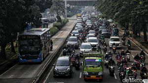 Jakarta Macet Lagi, Siap Transisi ke Endemi?