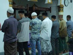 Jemaah Tarikat Syattariah di Nagan Raya Aceh Mulai Puasa Besok