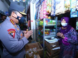 Tinjau Pasar Muntilan, Kapolri: Laporkan Jika Distribusi Minyak Curah Terganggu