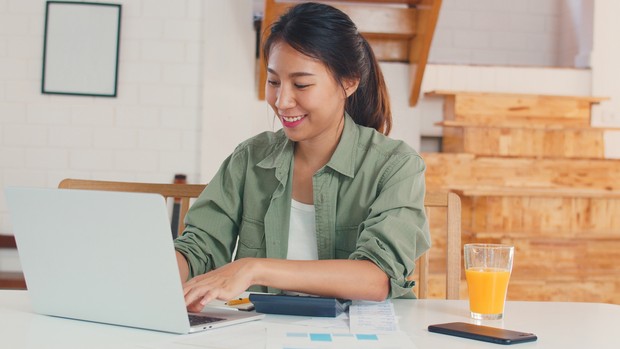 Dalam menulis J.K. Rowling selalu memberikan yang terbaik, ini bisa ditiru oleh penulis pemula.